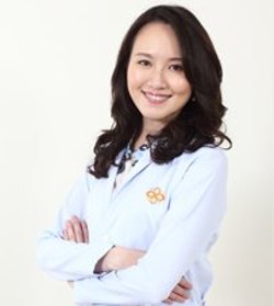 Dr. Duangkamol Maneerattanaporn - Plastic Surgeon in Bangkok Thailand